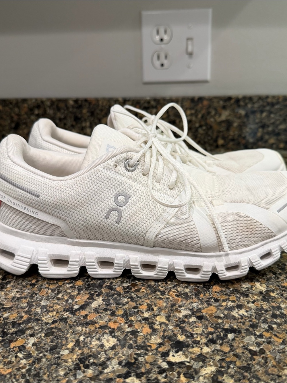 On Running Cloud White ladies size 9 Running Shoes